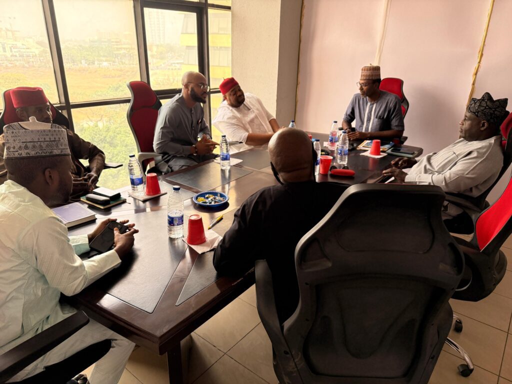 chop-oil dantata vessel signing2